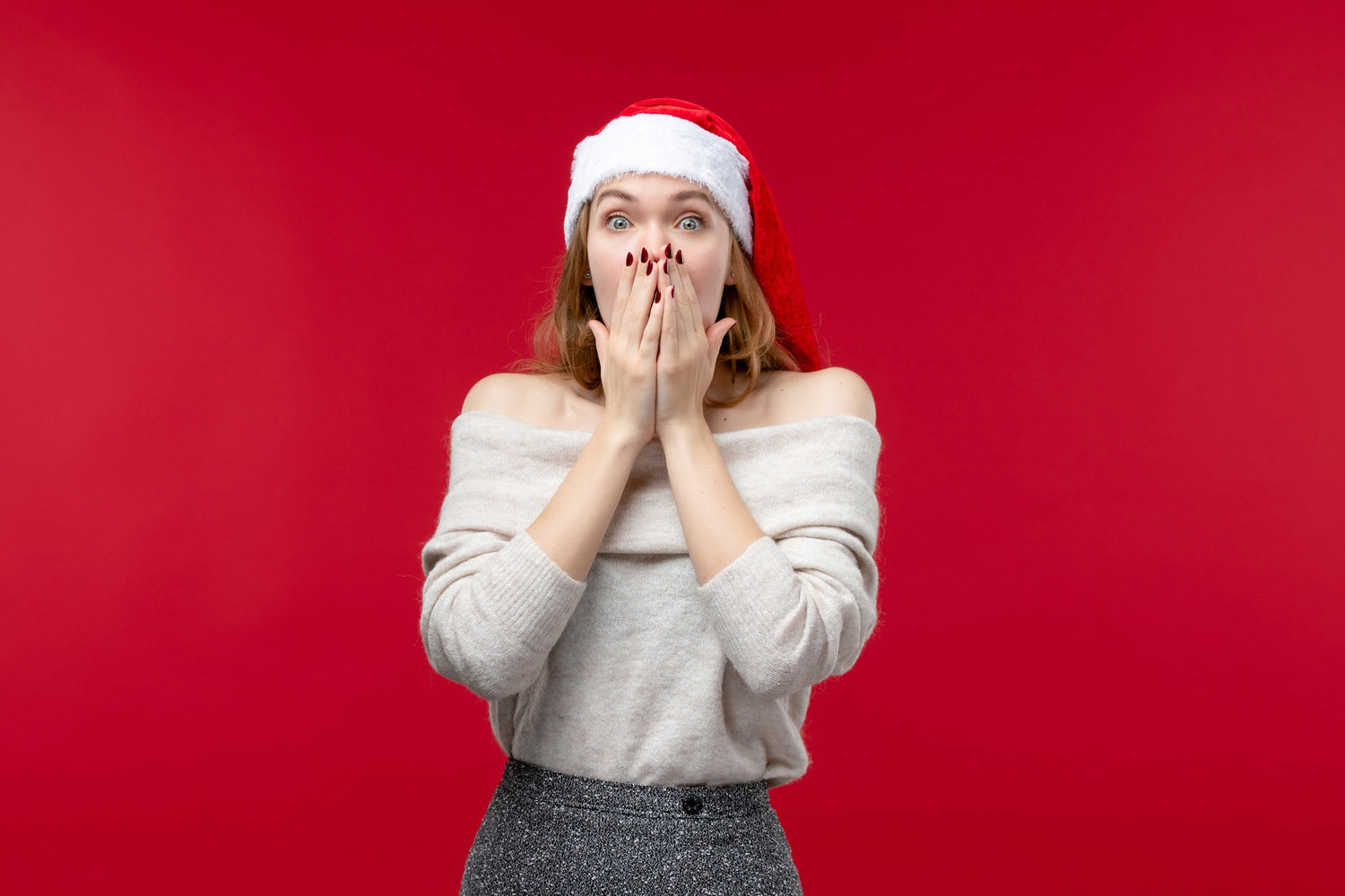 ¡Descubre la manicura inesperada que marca tendencia en lujo estas Navidades!