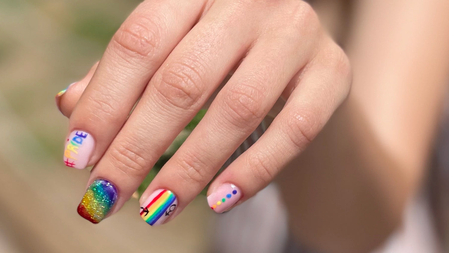 PROUD NAILS: diseños coloridos y orgullosos para celebrar el pride por todo lo alto.